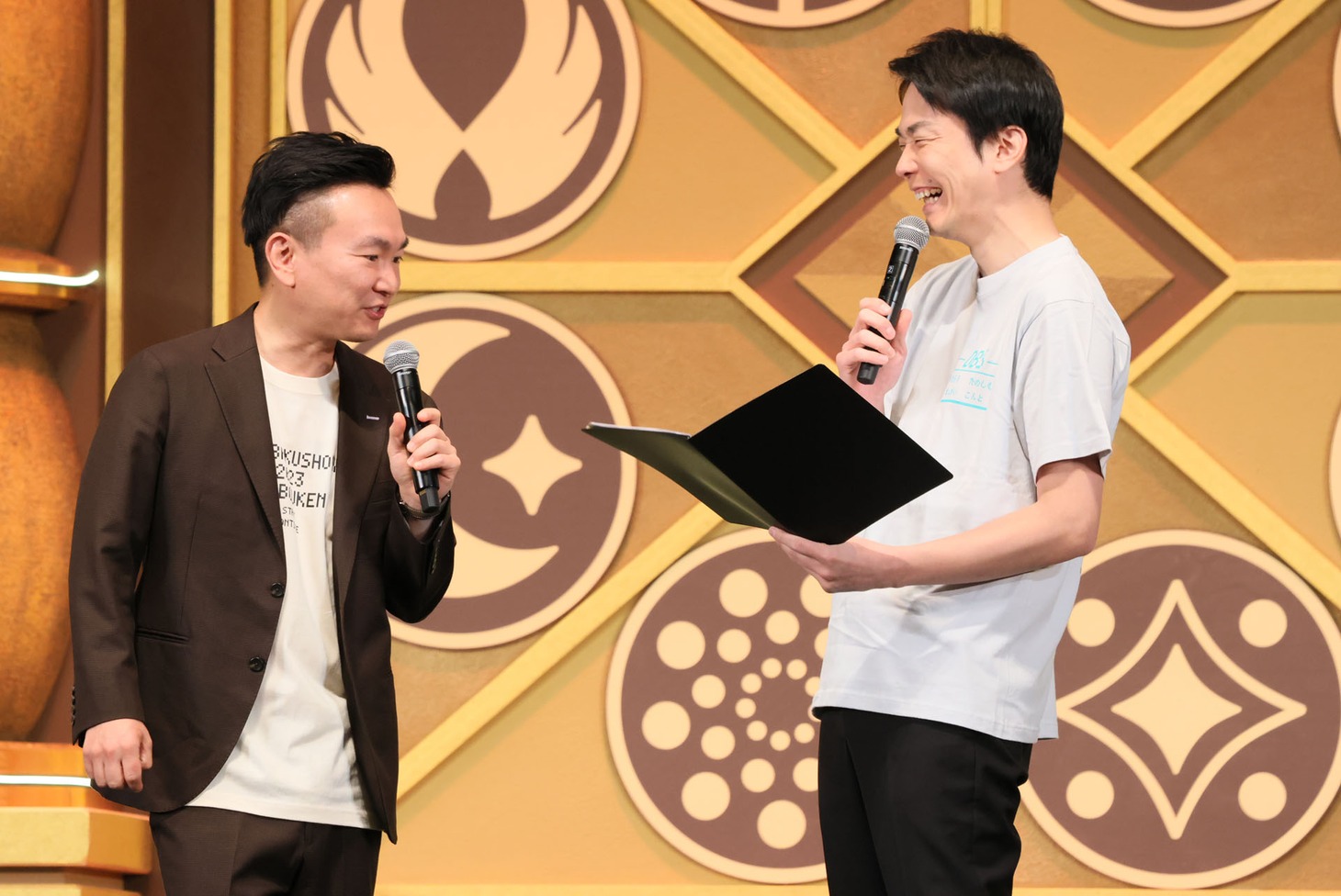 「Master of Ceremony of Secondhalf of DAIBOUKEN」を務めたかまいたち。