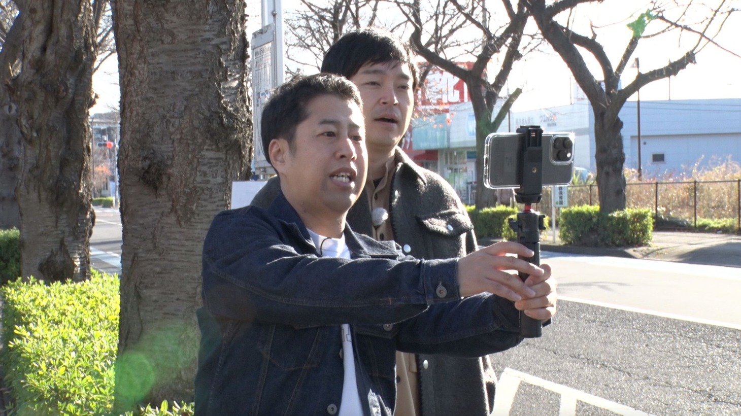 「バズ動画アカデミー」で動画制作に挑むウエストランド。(c)フジテレビ