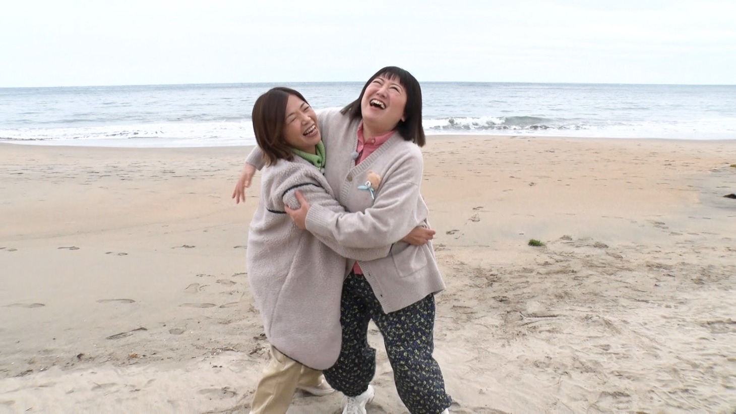 大久保佳代子と森三中・黒沢。(c)テレビ朝日