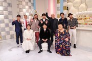 スタジオ出演者たち。(c)テレビ朝日