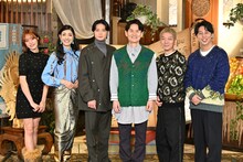 「世界ストリートフードジャーナルSP」に出演する（左から）王林、アンミカ、磯村勇斗、南原清隆、ニューヨーク。(c)TBS