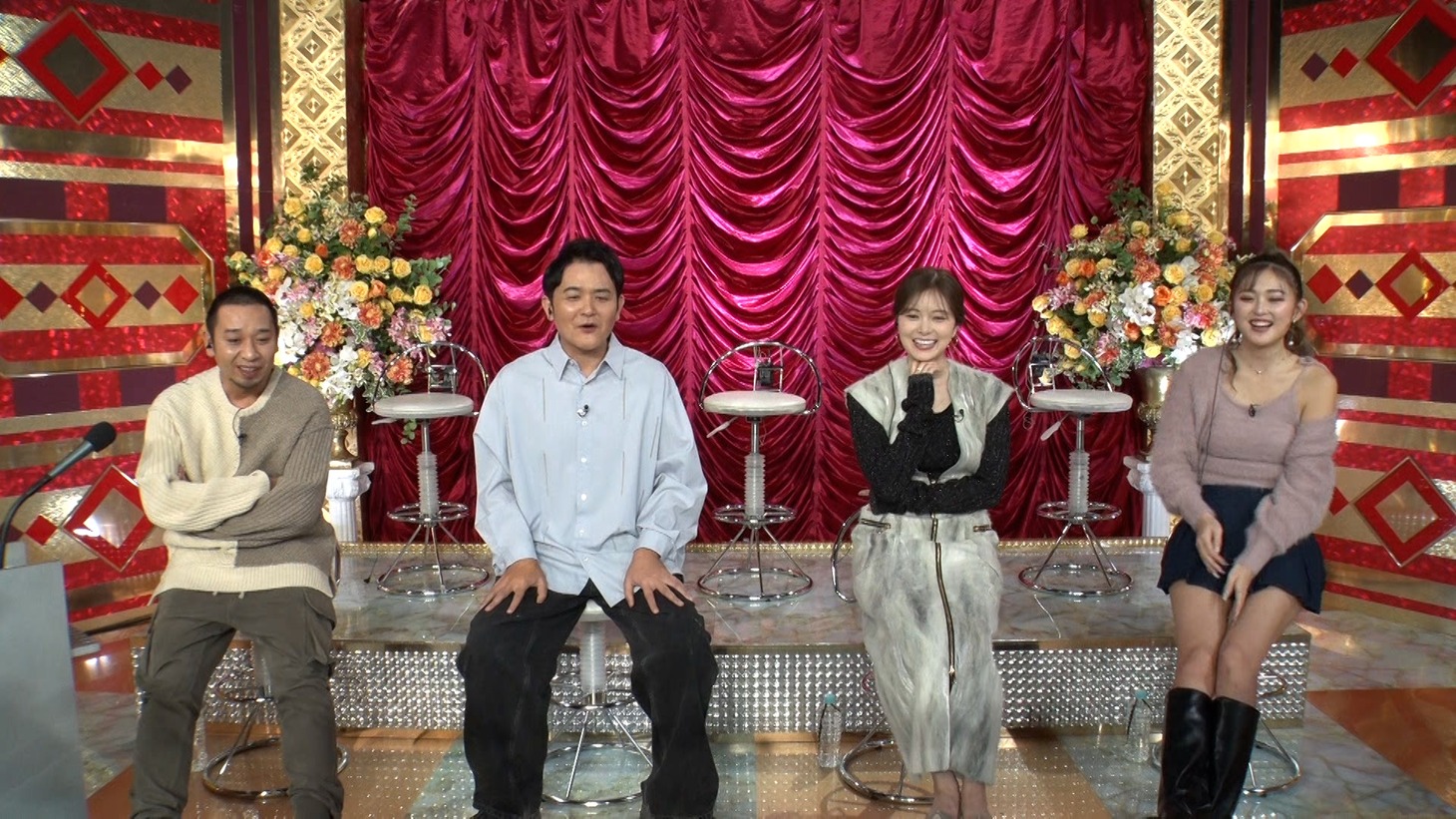 左から、千鳥、白石麻衣、ゆうちゃみ。(c)テレビ朝日