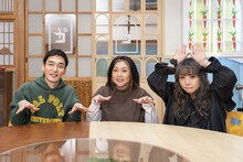 左から草彅剛、海原やすよ ともこ。(c)読売テレビ