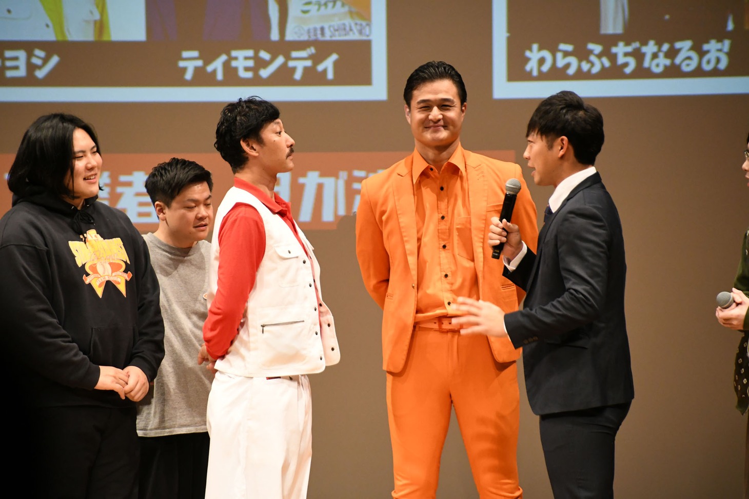 ダーヨシだけに意気込みを語るティモンディ前田。
