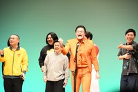 トミドコロの「死ねー！」に対抗し、「生きてる！」とティモンディ高岸。