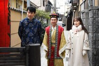 左からかまいたち、渋谷凪咲。(c)関西テレビ