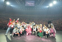 「男・出川哲朗 還暦祭り in 横浜アリーナ」の出演者たち。