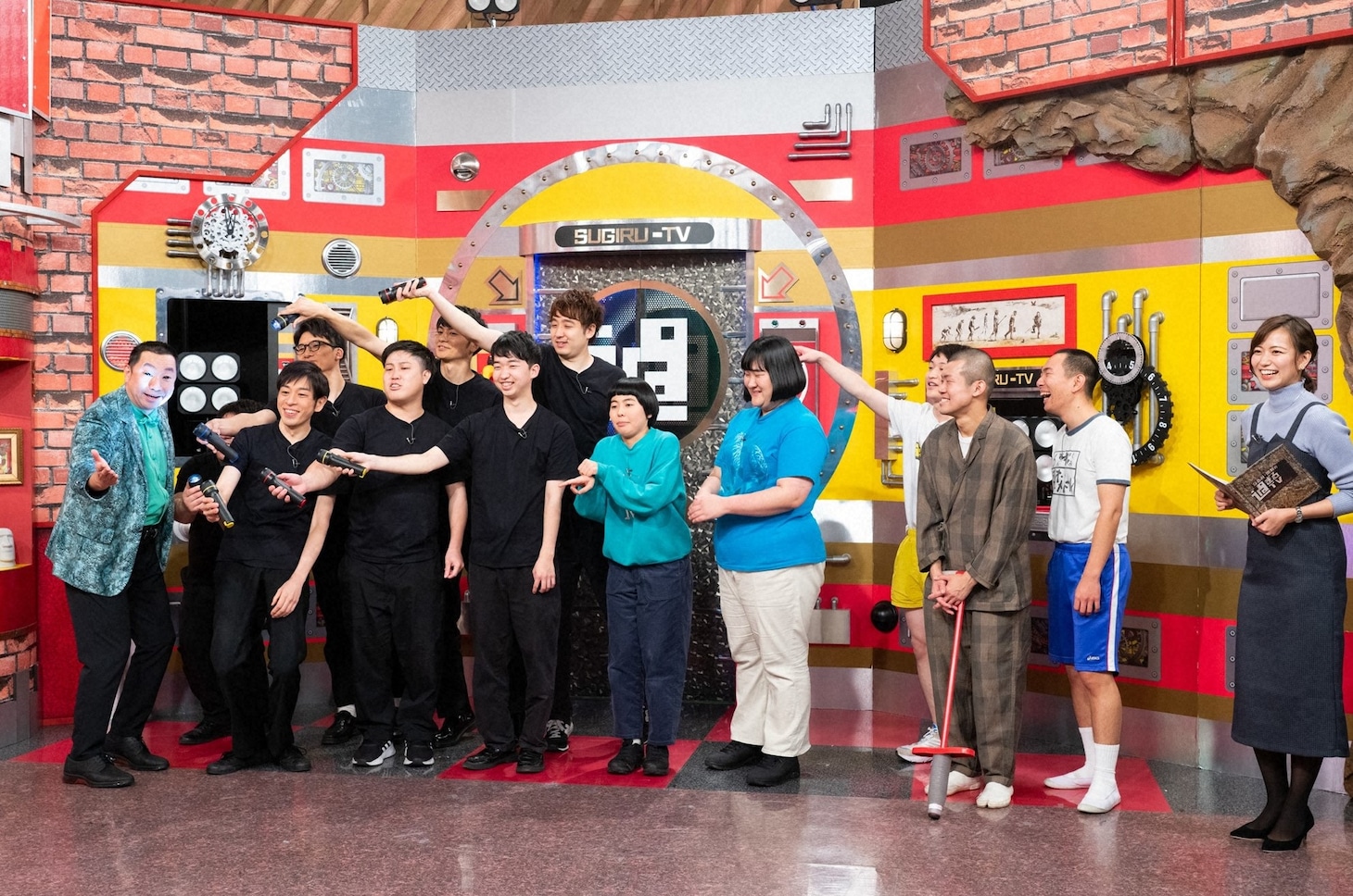 「なるみ・岡村の過ぎるTV」の「おめでた過ぎる宴会芸-1GP」の出演者たち。(c)ABCテレビ