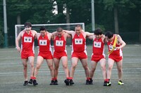 「校内一周！障害物駅伝」のワンシーン。(c)フジテレビ