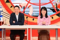 左から東野幸治、中島めぐみアナウンサー。(c)関西テレビ