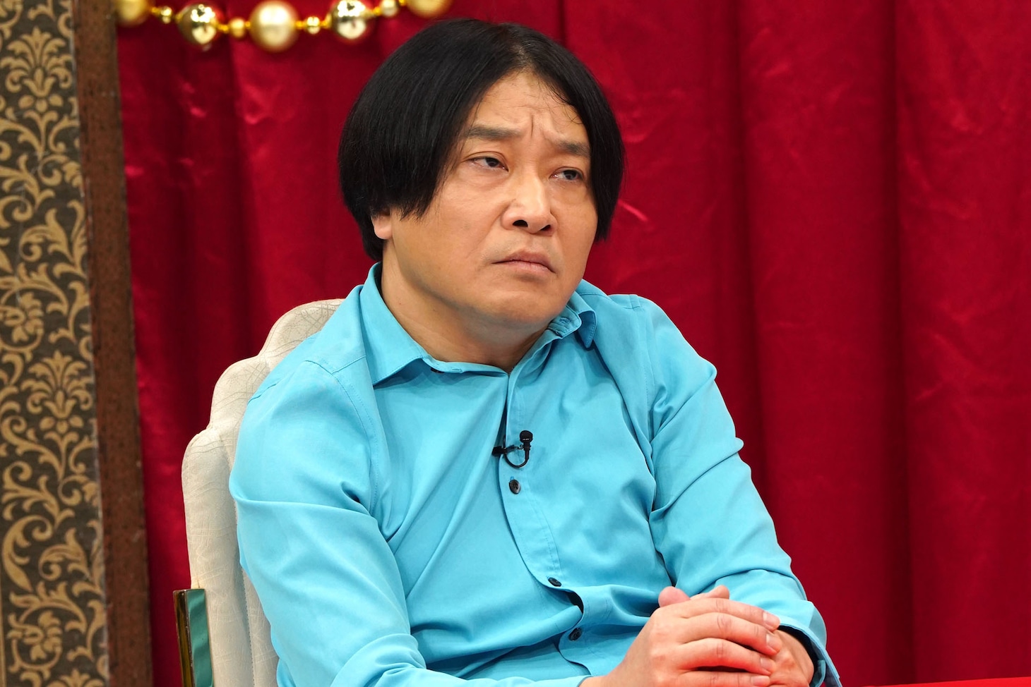 年下で笑わない永野。