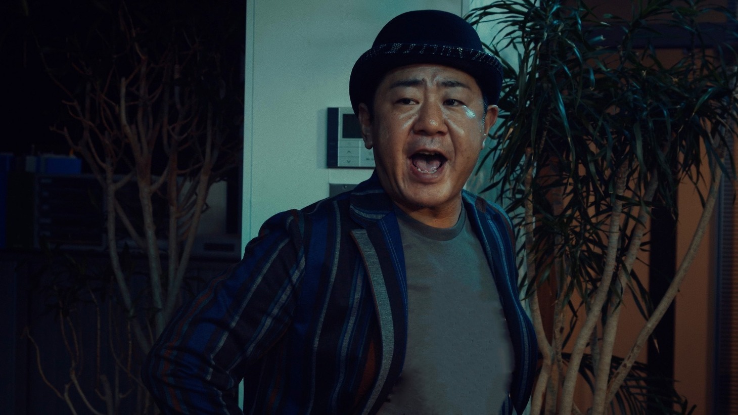 第1話の錦鯉・渡辺