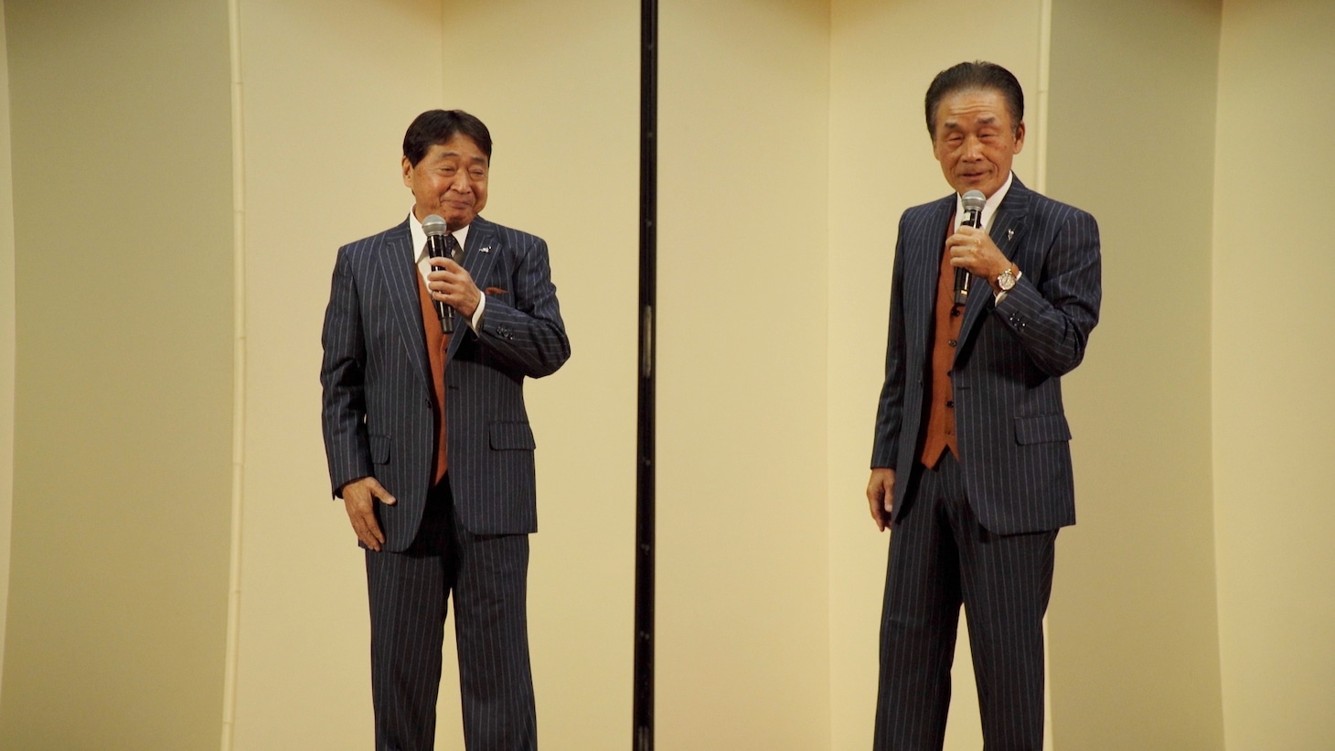 「漫才協会 THE MOVIE ～舞台の上の懲りない面々～」の新場面写真。