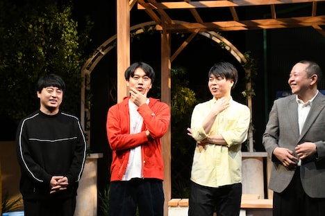 「キングオブコント」優勝をもっと感謝してほしいサルゴリラ児玉（左から2人目）。