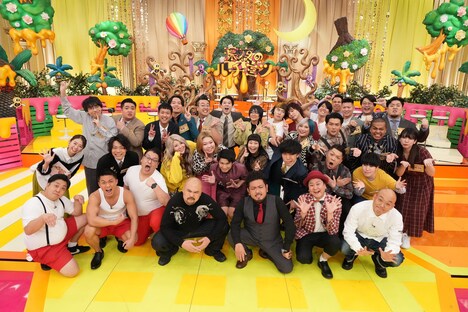 「深夜のハチミツ」出演者たち。(c)フジテレビ