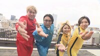 左からビスケットブラザーズ、エルフ。(c)読売テレビ