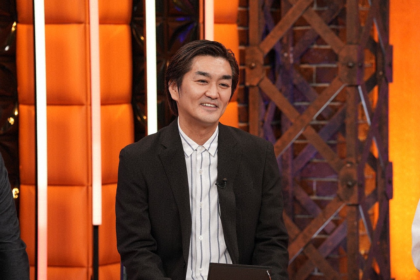 平成ノブシコブシ徳井 (c)テレビ朝日