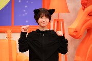 「黒ネコ軍」の浜辺美波。(c)フジテレビ
