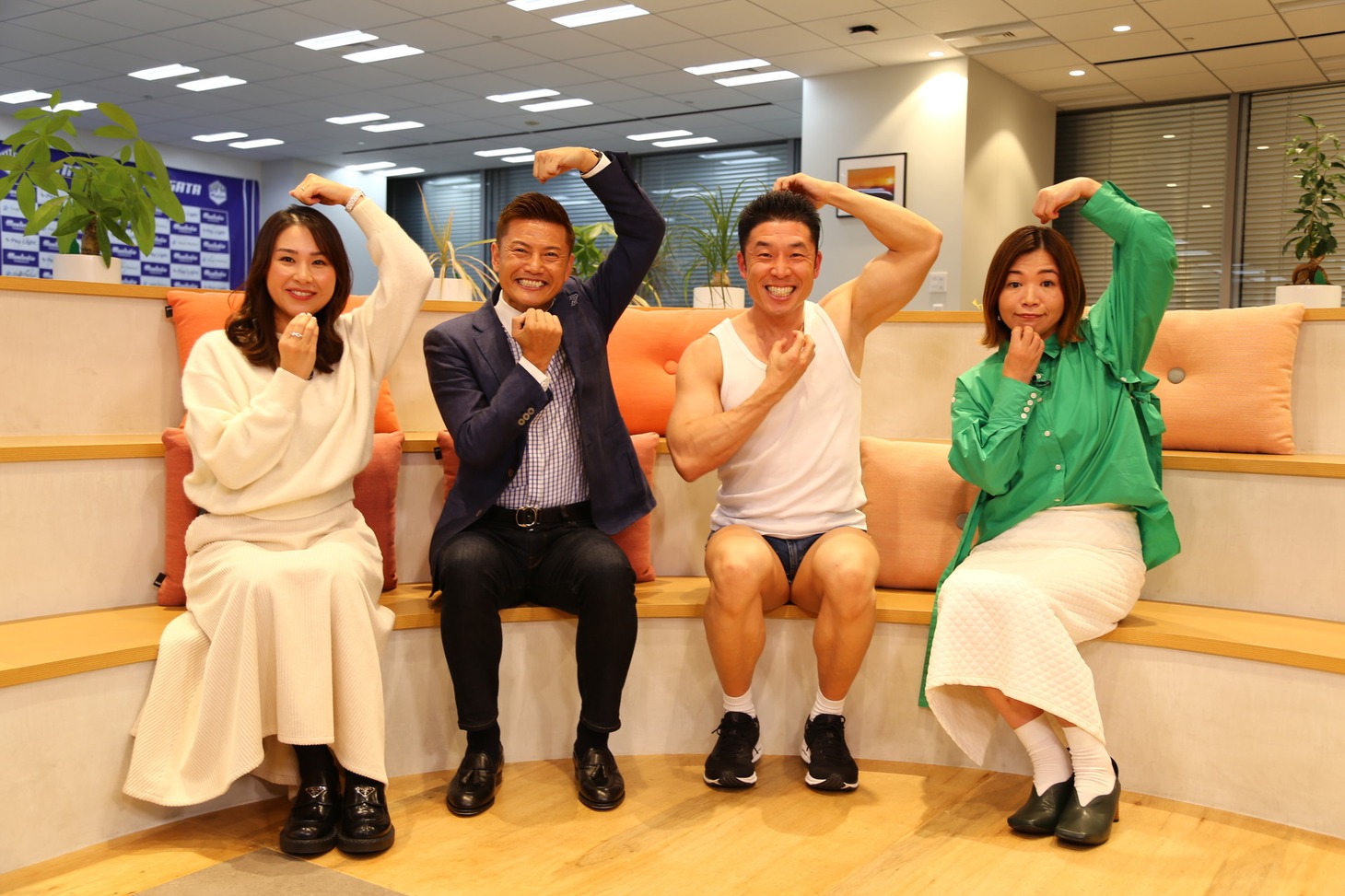 「アスリートって ナニ食べてんの!?」出演者たち。(c)ABCテレビ