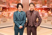 左から、二宮和也、中居正広。(c)フジテレビ