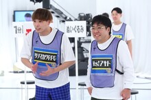 左からサツマカワRPG、Yes!アキト。(c)関西テレビ