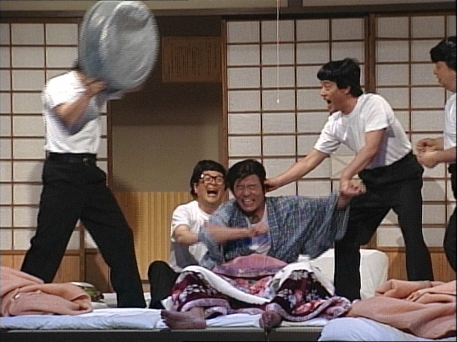 「修学旅行（公開コント）」のワンシーン。(c)フジテレビ