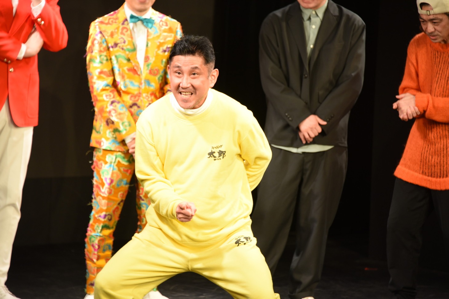 オープニングでギャグを披露するプー＆ムー・おたこぷー。