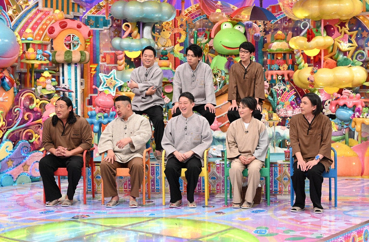 「アメトーーク！」に集結する「ドーミーイン芸人」たち。(c)テレビ朝日