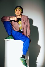 「加賀と刺身のじゆうな写真」に登場するしずるKAƵMA。