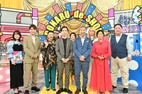 「前人未答！ドキドキアドベンチャー どうなるでSHOW」のスタジオ出演者たち。(c)TBS