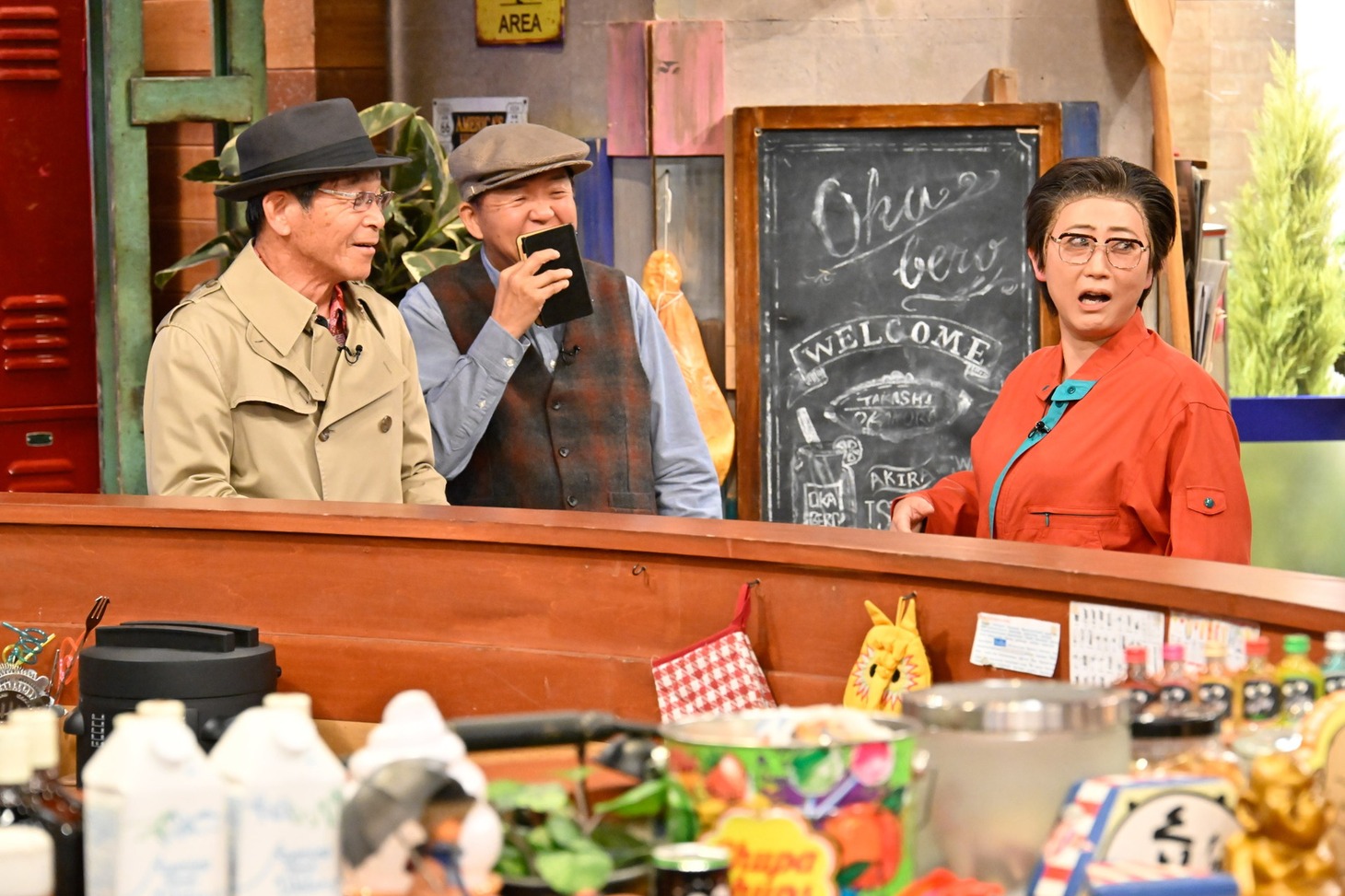 左から間寛平、村上ショージ、西尾一男。(c)関西テレビ