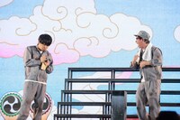 2回目のネタステージに登場したさらば青春の光。（写真提供：吉本興業）