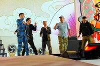 エンディングの様子（写真提供：吉本興業）