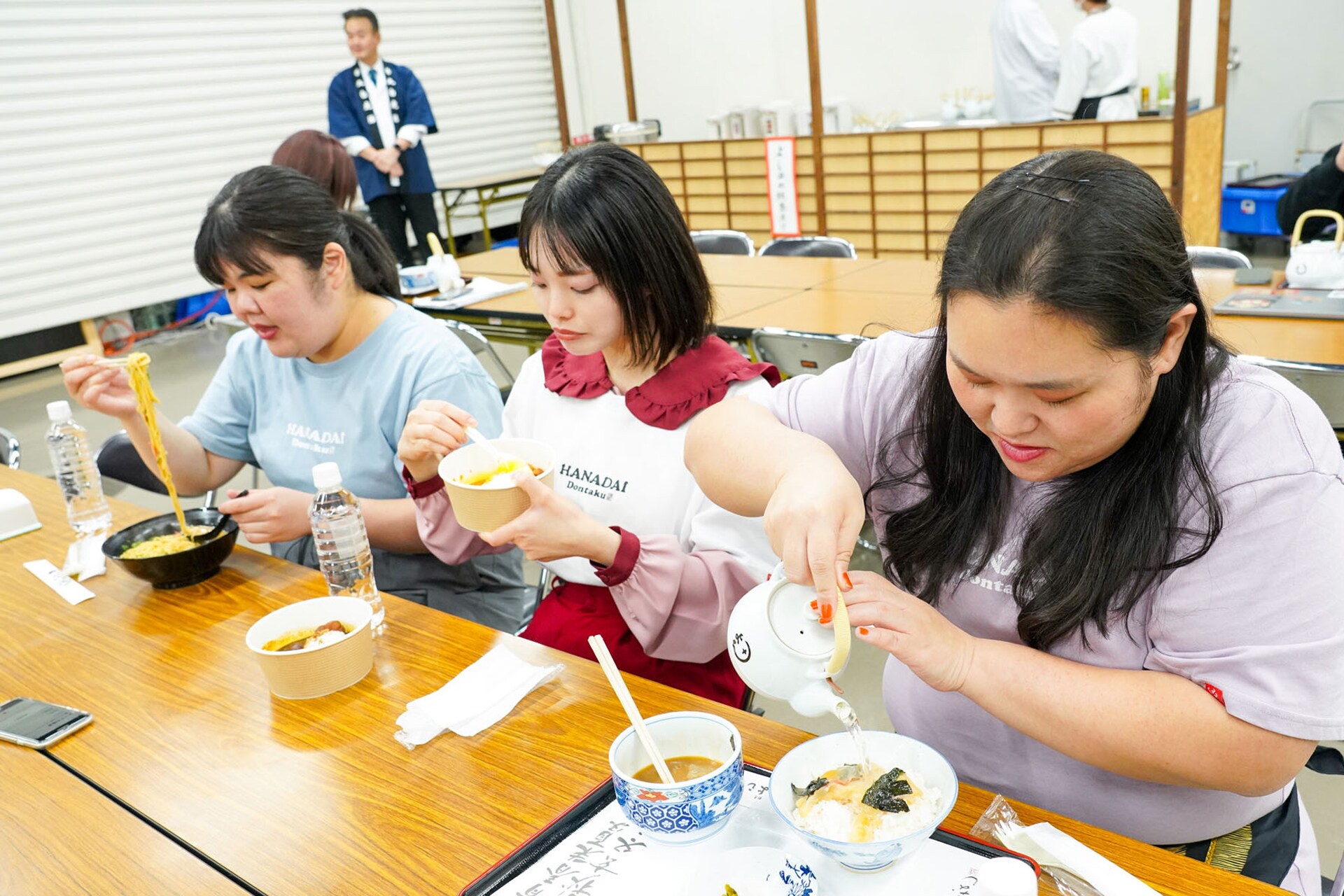 華大どんたく」ケータリングも“愛と人脈の総力戦”だった - お笑いナタリー