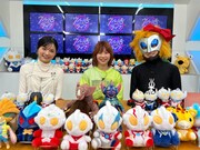 左から中村加弥乃、Aマッソ加納、マグ美。