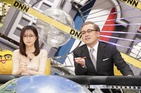 左から、佐久間みなみアナ、アリタ哲平。(c)フジテレビ