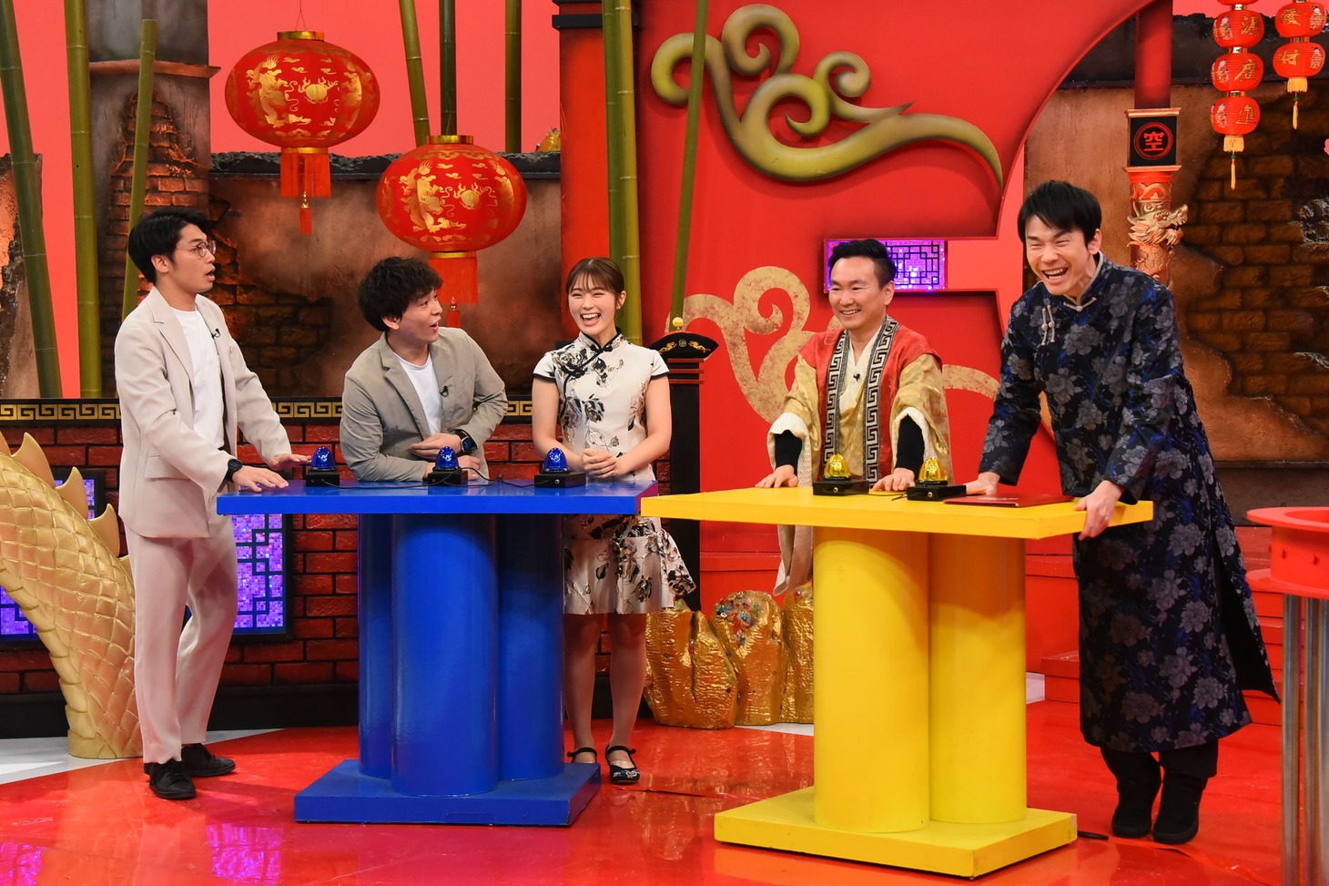 左からさや香、渋谷凪咲、かまいたち。(c)関西テレビ