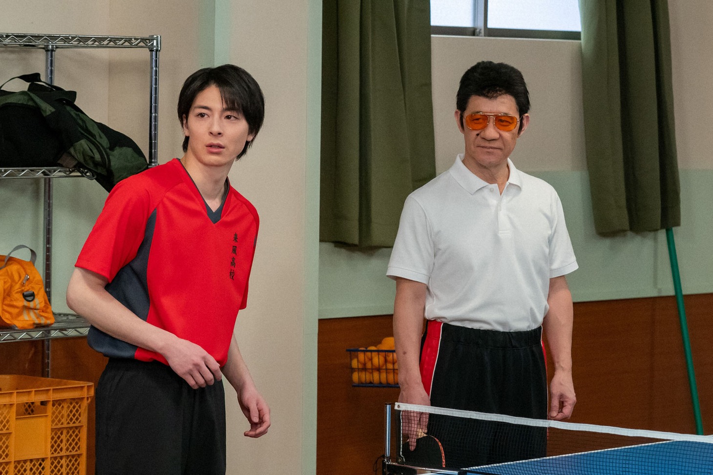 高杉真宙と内村光良。(c)NHK