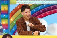 アキナ秋山 (c)関西テレビ