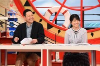 左から東野幸治、中島めぐみアナウンサー。(c)関西テレビ