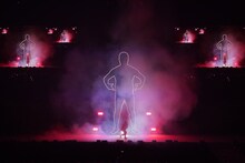 オープニングアクトを務めたとにかく明るい安村。(c)日本テレビ