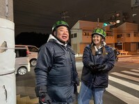 出川哲朗と岡田結実。(c)テレビ東京