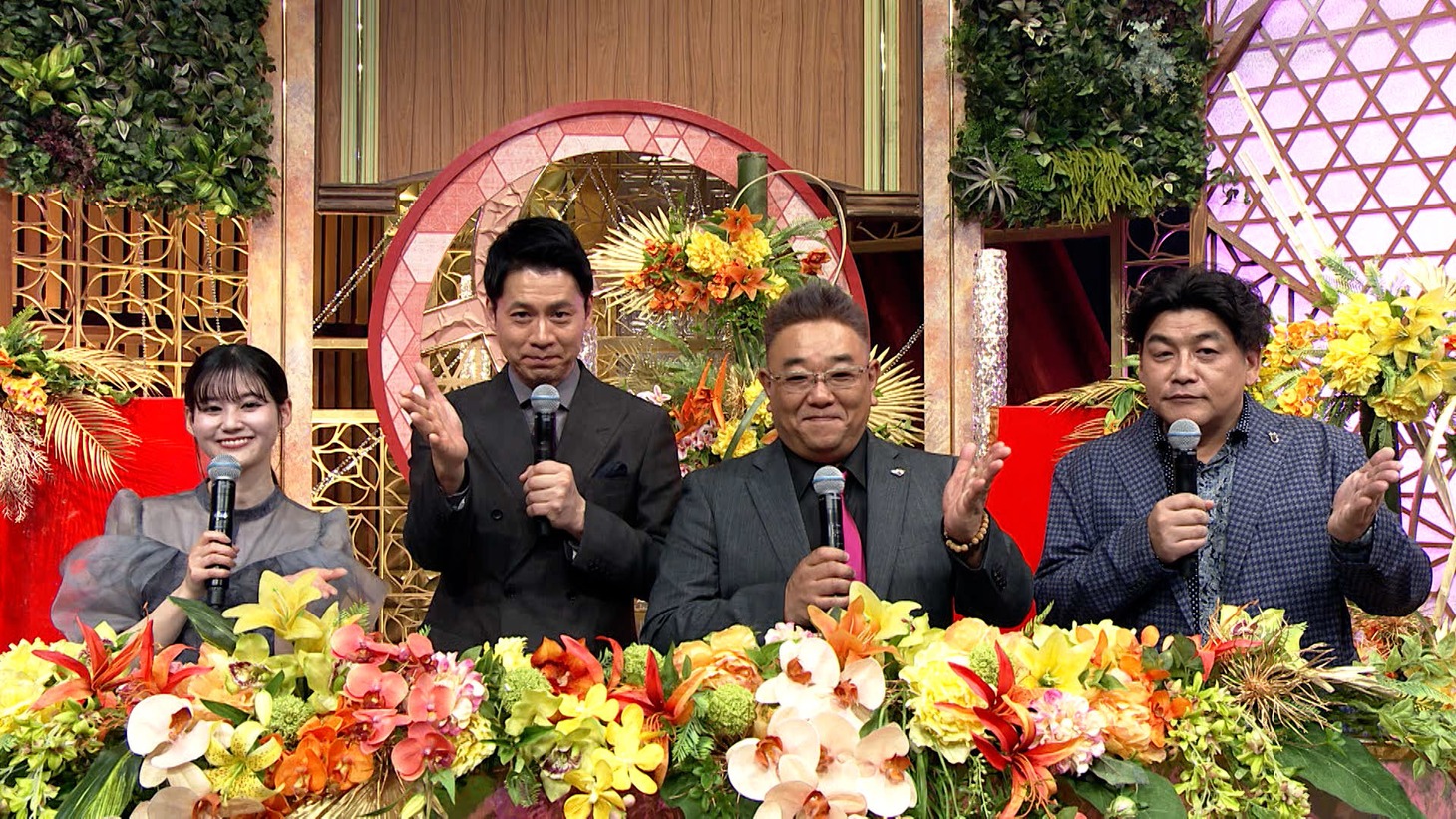 「ニッポンの歌ヂカラ！～歌い継がれるあのメロディー～」メインカット。(c)テレビ東京