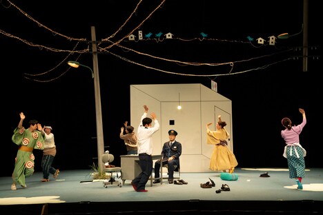 「天才バカボンのパパなのだ」ゲネプロより。(c)ワタナベミカ