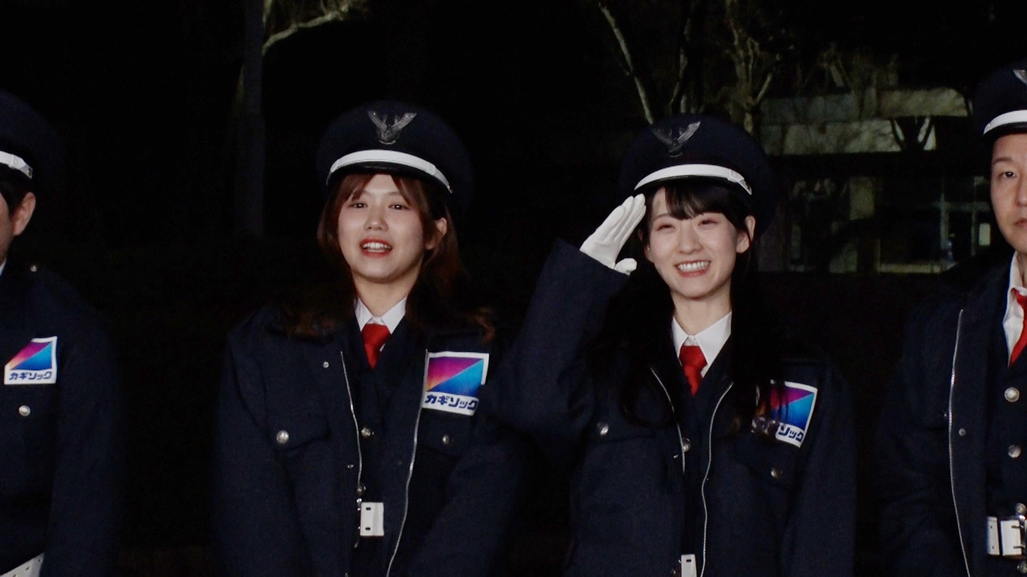「学校きもだめし」に出演する（左から）武元唯衣、石森璃花。(c)フジテレビ