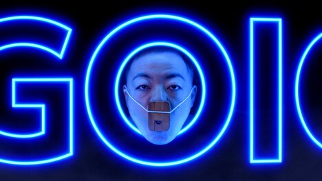 ダイアンが出演するテレビCM「Axell AI ゴイゴイスー」のワンシーン。