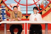 左から東野幸治、中島めぐみアナウンサー。(c)関西テレビ