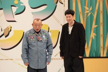 笑福亭鶴瓶と小籔千豊。(c)NHK