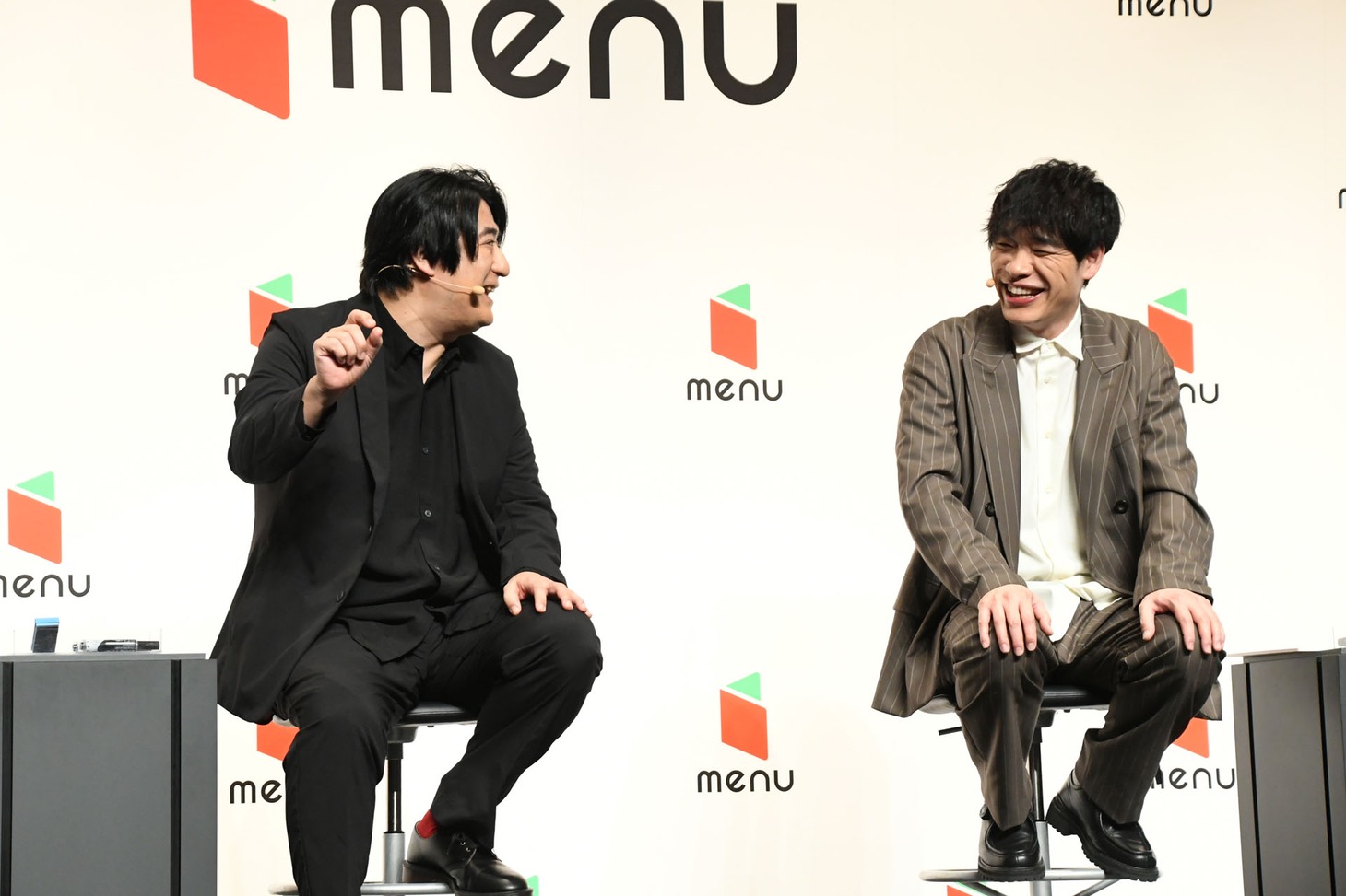 デリバリーサービス「menu」新CM発表会の様子。