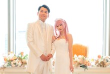 2034年にえなこと結婚したダブルヒガシ東。(c)読売テレビ